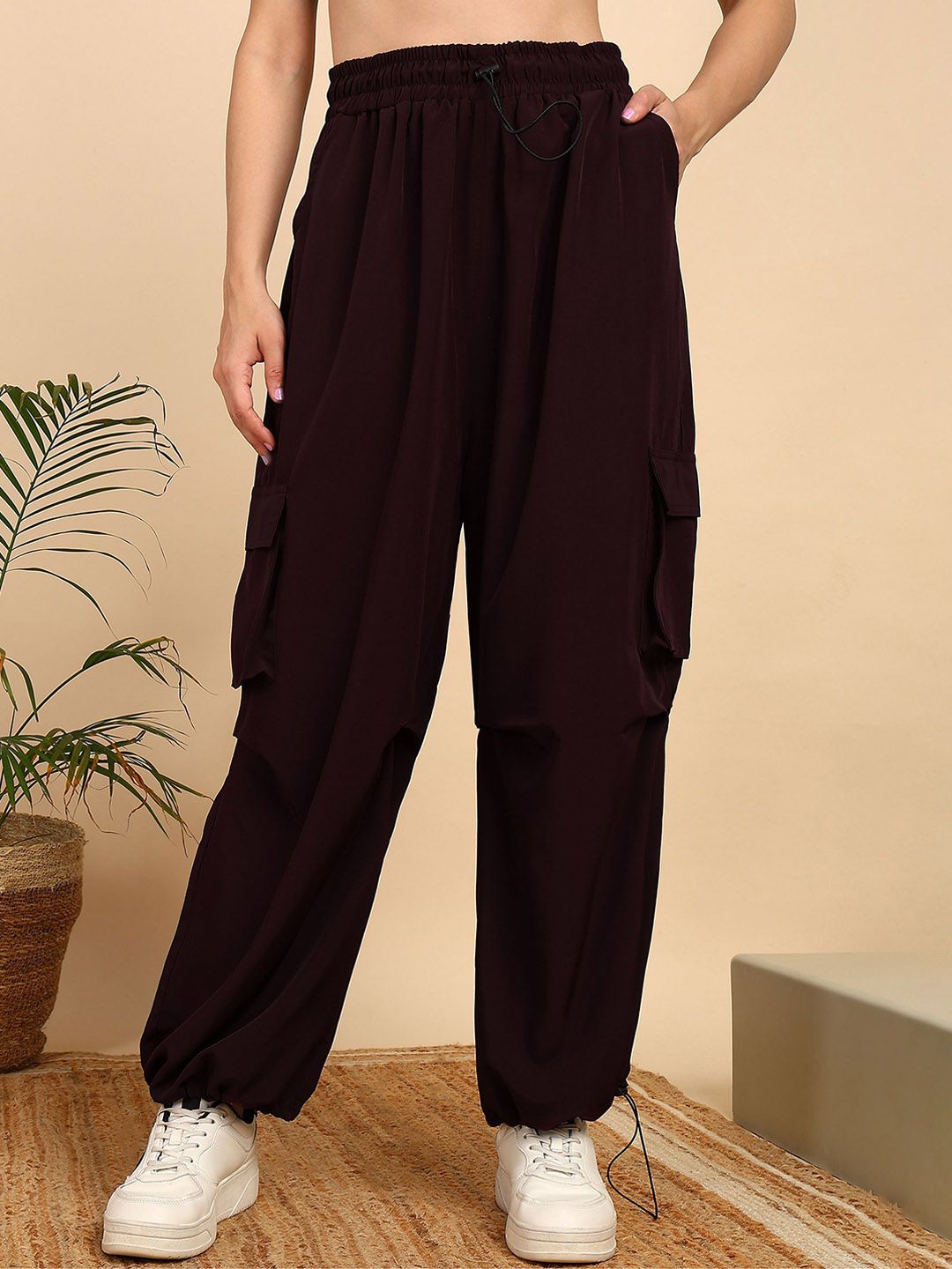 Funday Fashion Women Solid Relaxed Fit Mid Rise Cargos Trousers-picture-25