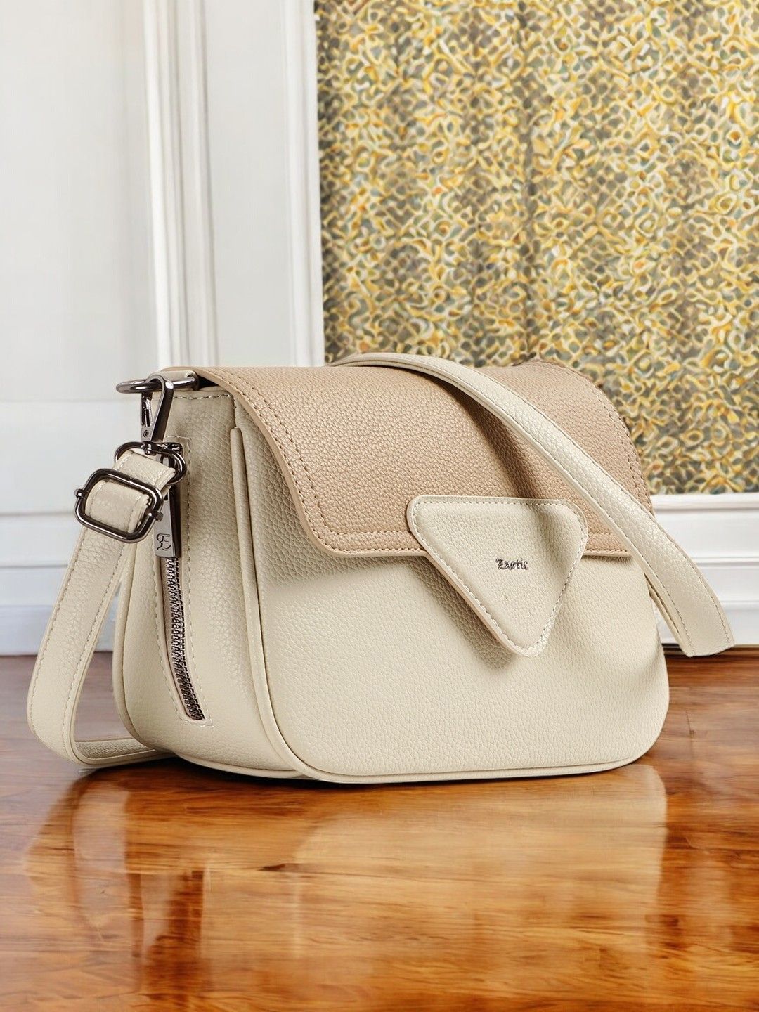 Exotic Shoulder Bag-picture-18