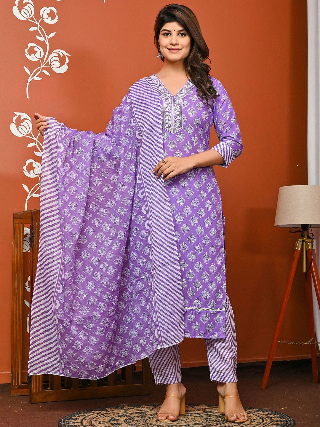Floral Printed V-Neck Pure Cotton Kurta with Trousers & With Dupatta main image 0