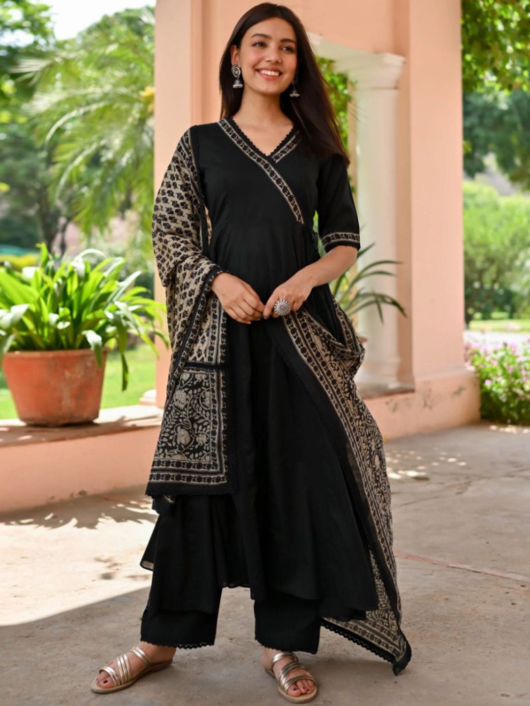 HETVI CREATION Women Solid Kurta with Trouser & Dupatta