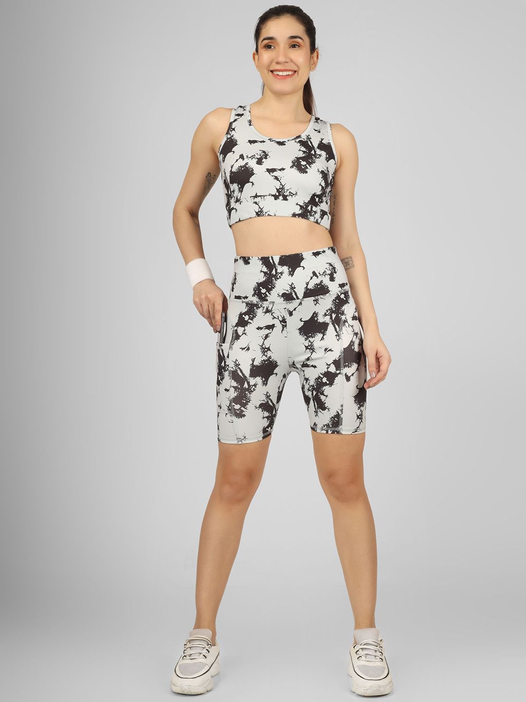 POOJARAN SAREE Women Floral Printed High-Rise Training or Gym Sports Shorts-picture-17