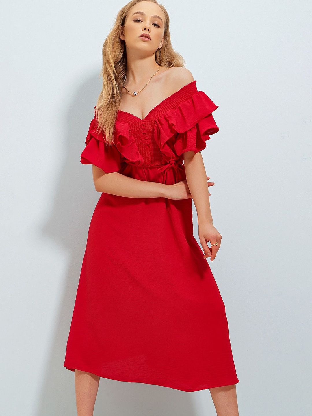 Trend Alacati stili Off-Shoulder Flutter Sleeve Fit And Flare Midi Dress-picture-10