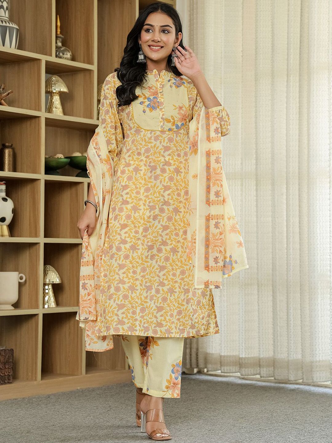 women floral embroidered pure cotton kurta with trousers main image 0
