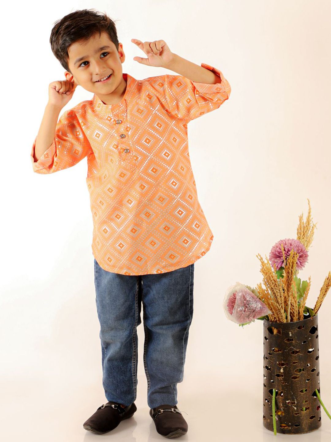 Superminis Boys Geometric Printed Mandarin Collar Sequinned Pure Cotton Straight Kurta-picture-55