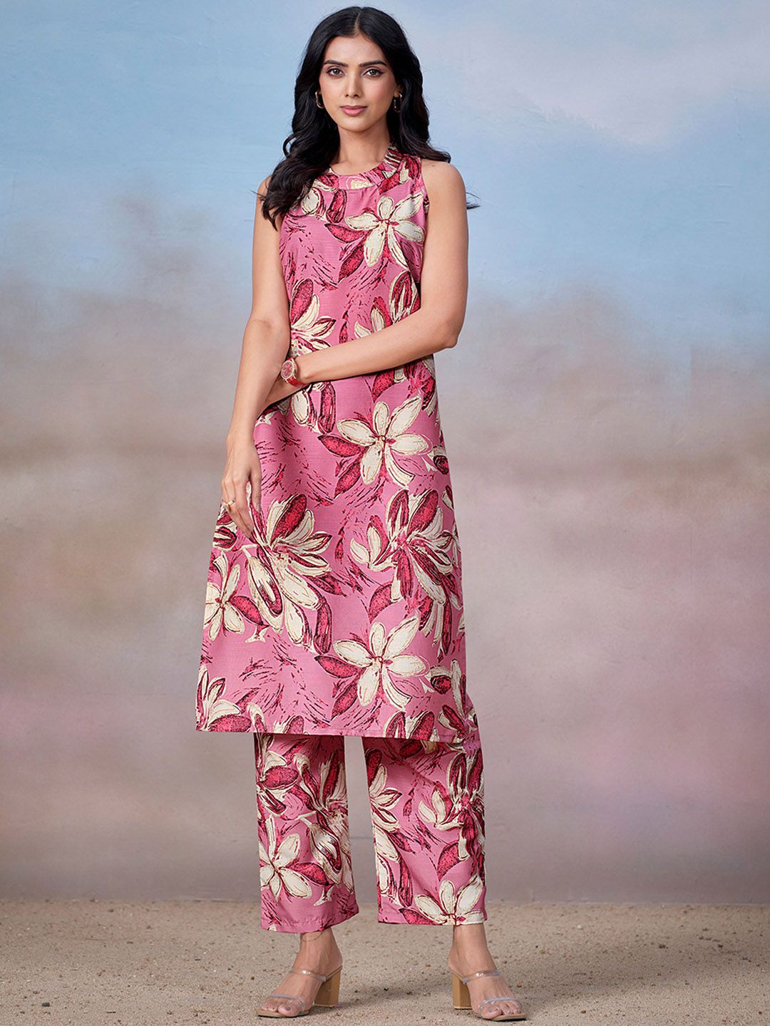 Sangria Floral Printed Linen Sleeveless Kurta With Trousers