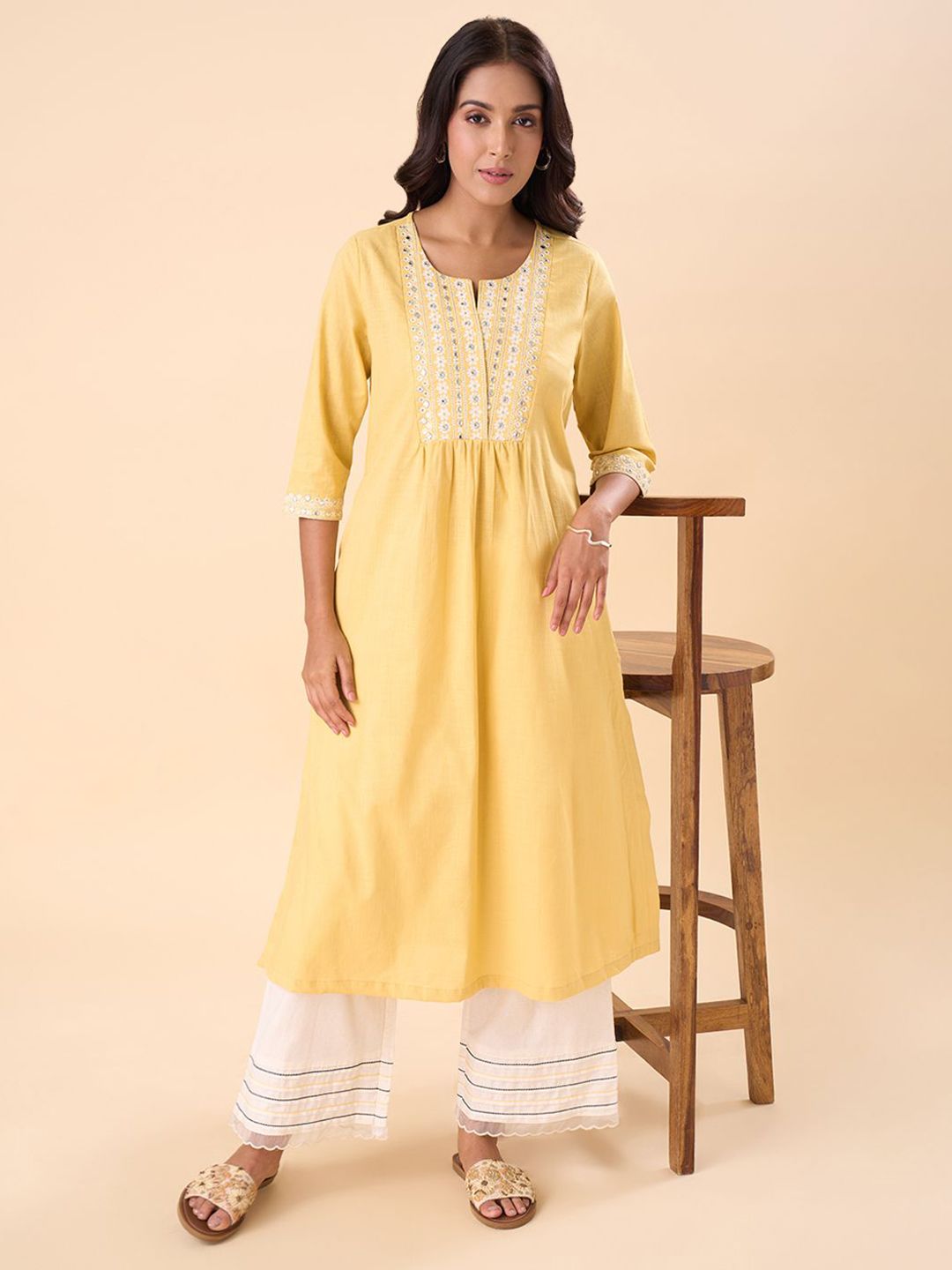 RANGMANCH BY PANTALOONS Women Embroidered Flared Sleeves Thread Work Anarkali Kurta-picture-38