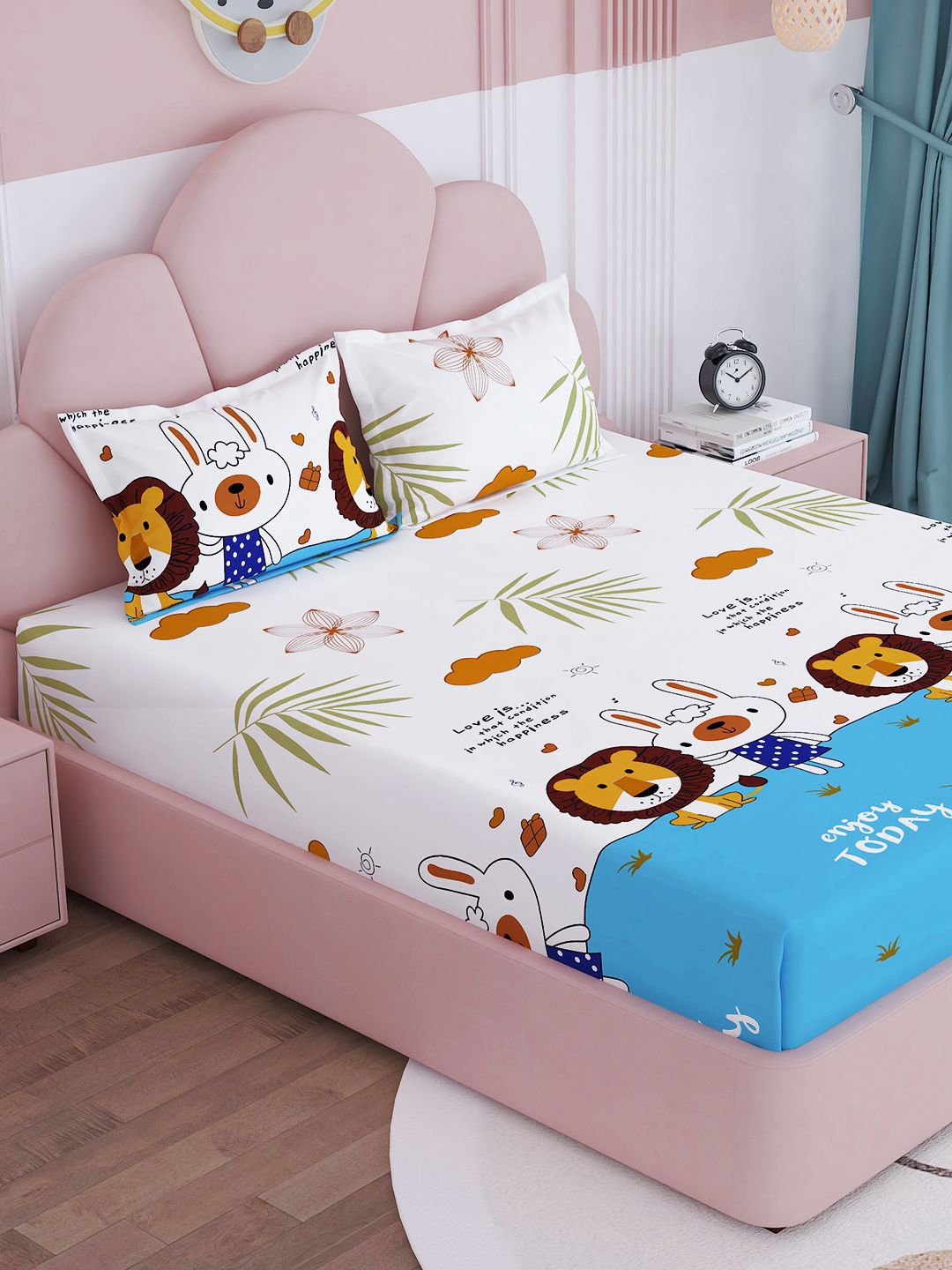 Story@home White & Brown Cartoon Characters 180 TC Queen Bedsheet with 2 Pillow Covers-picture-51