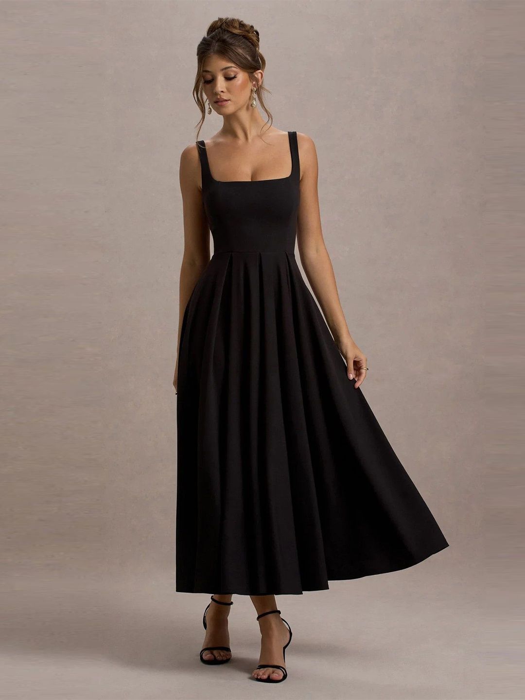 Traquila Women Black Fit and Flare Backless Midi Top view 2