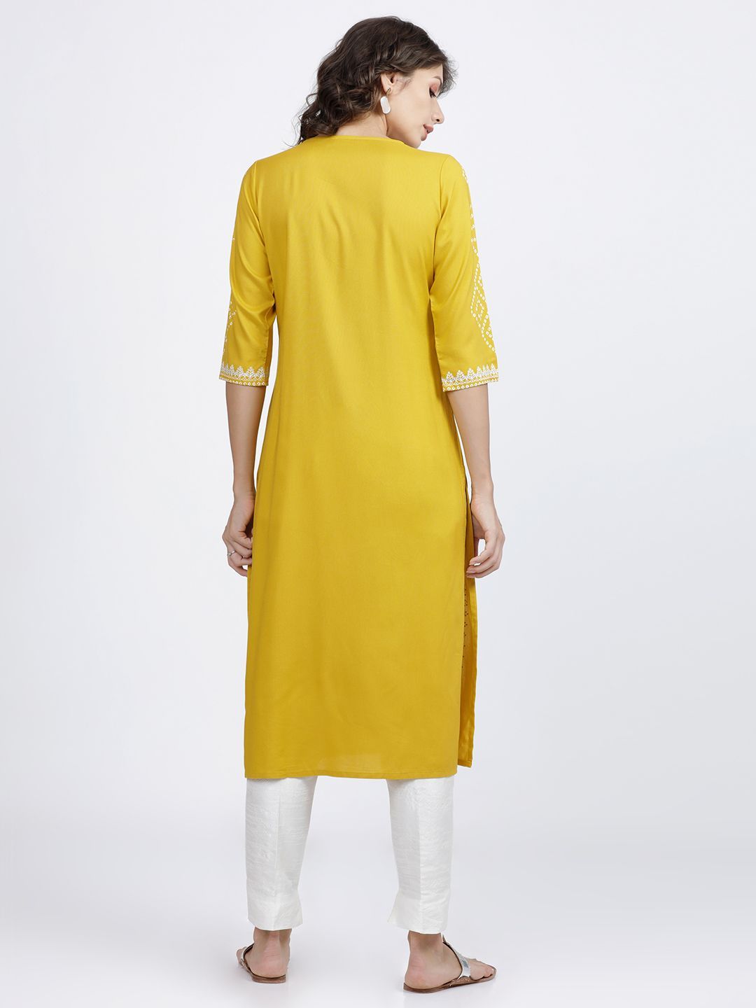 Women Yellow Thread Work Printed Straight Kurta With Three Quarter Sleeves