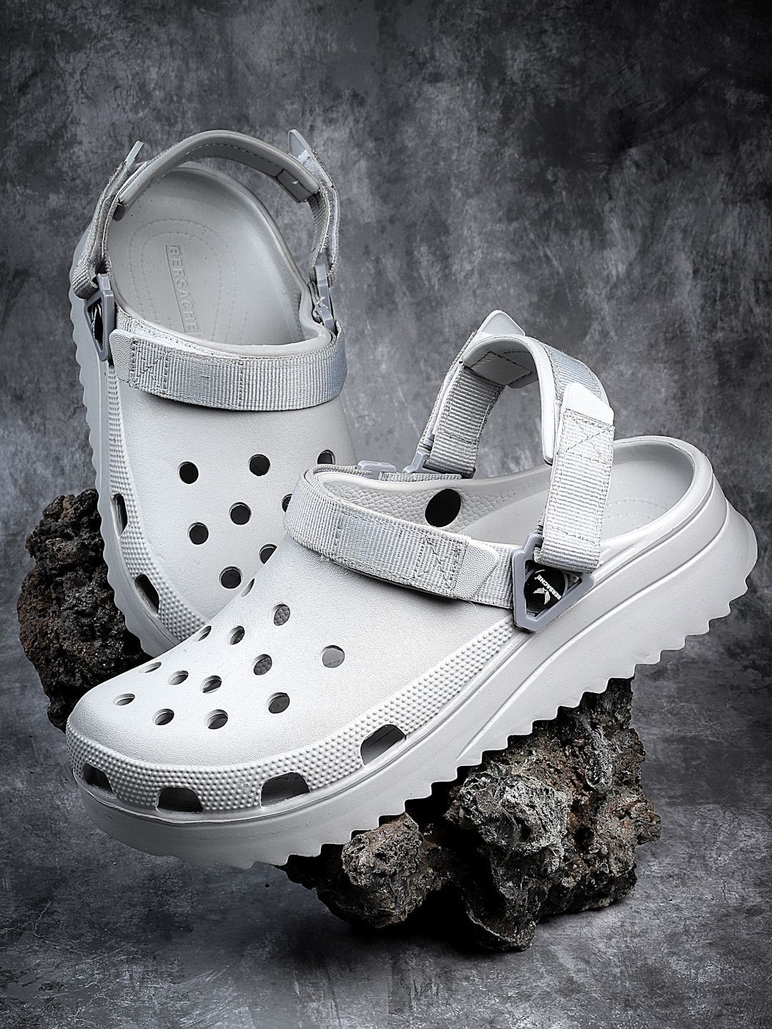 BERSACHE Men Self Design Clogs-picture-18