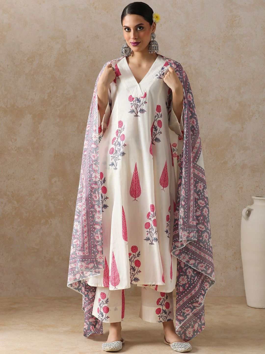 Moara Women Floral Printed Layered Pure Cotton Kurta with Trousers & With Dupatta-picture-10