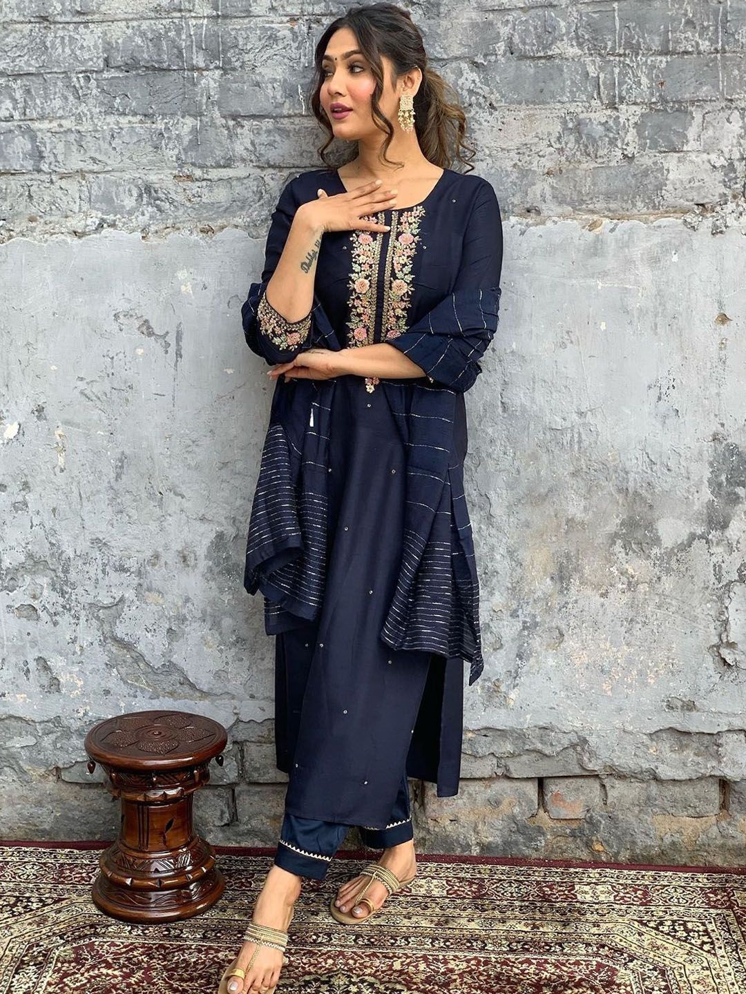 Lilots Women Ethnic Motifs Embroidered Sequinned  Kurta with Trousers & With Dupatta