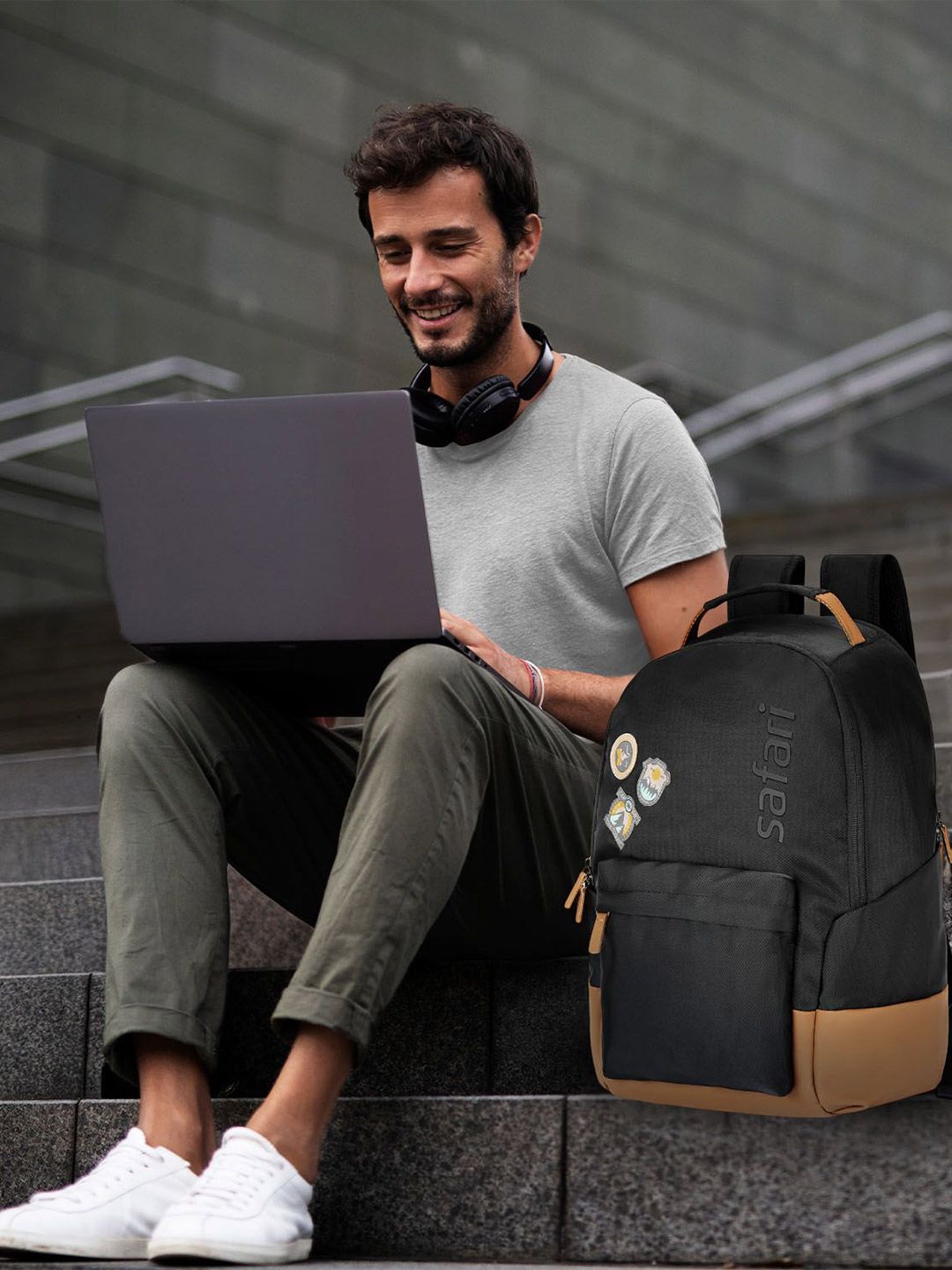 Safari Unisex Colourblocked Backpack-image-25