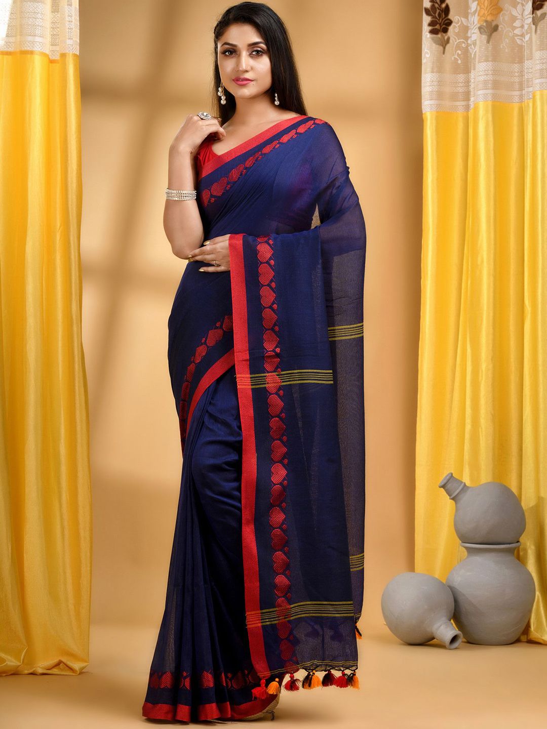 DESH BIDESH Women Solid Pure Cotton Taant Saree-picture-40
