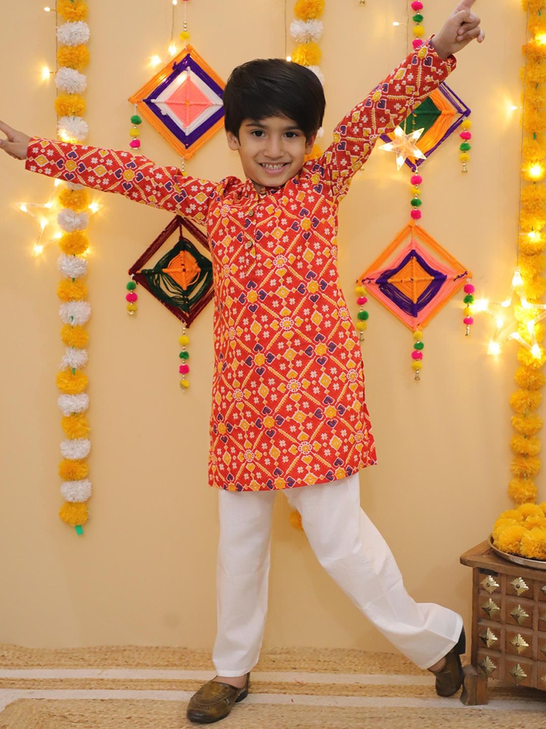 Vastrarth Boys Printed Pure Cotton Mandarin Collar Straight Kurta With Trousers-picture-16