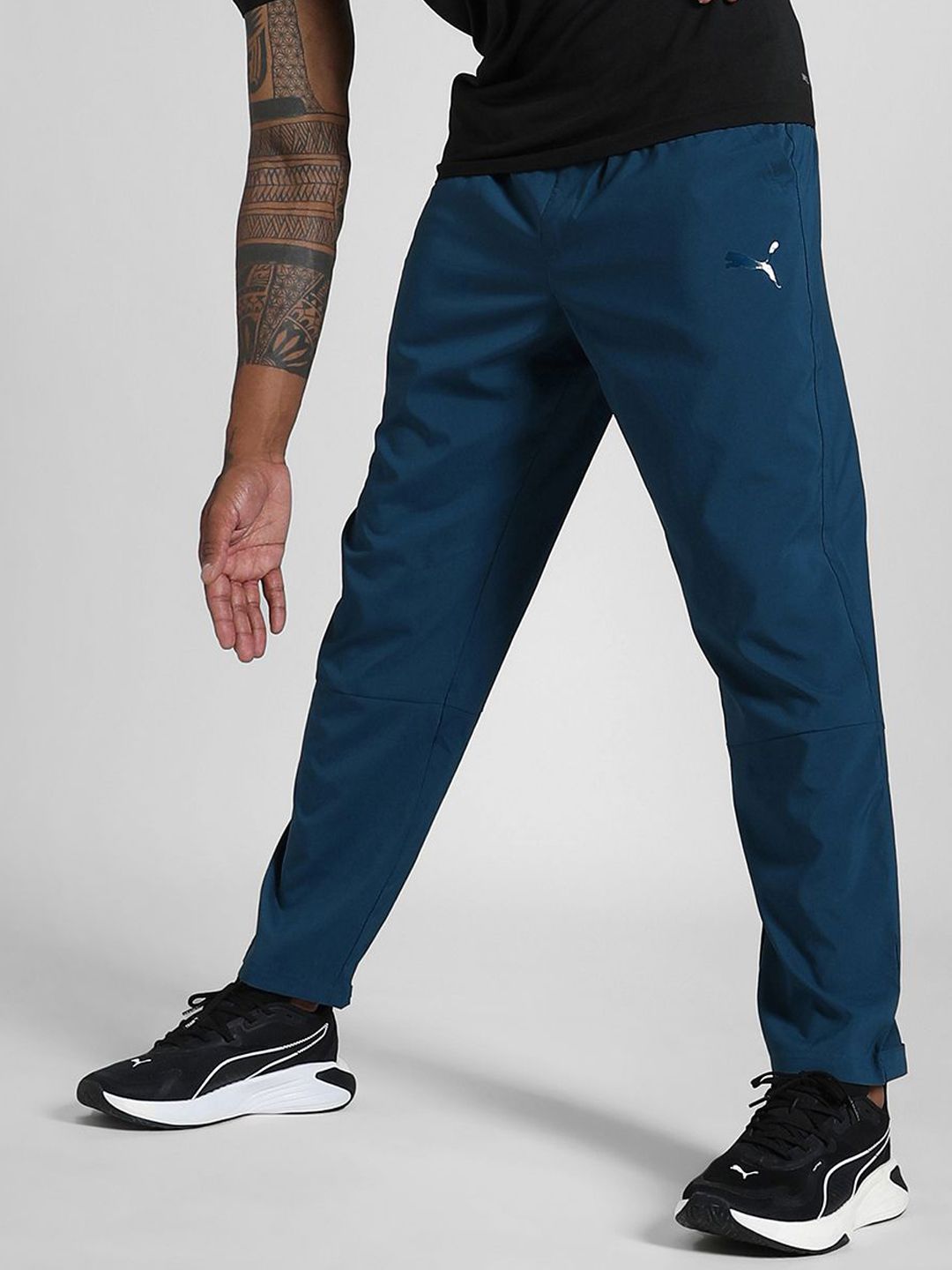 Puma Men's Vent Woven Training Pants-image-2