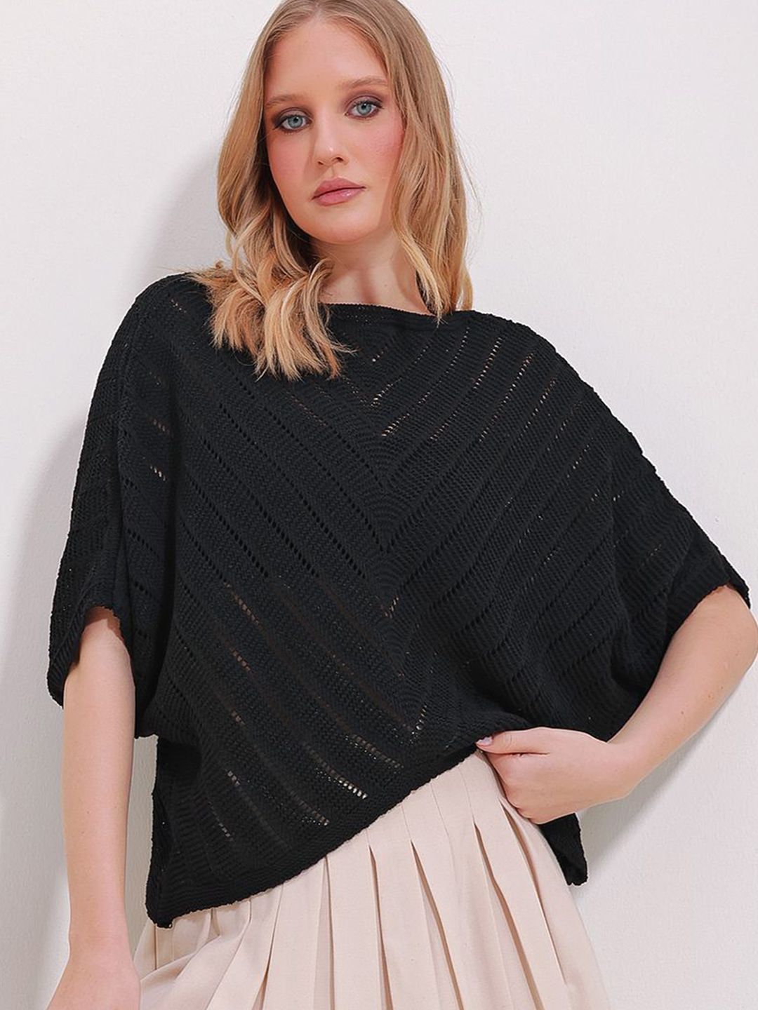 Trend Alacati stili Women Boat Neck Embellished Boxy Top-picture-33