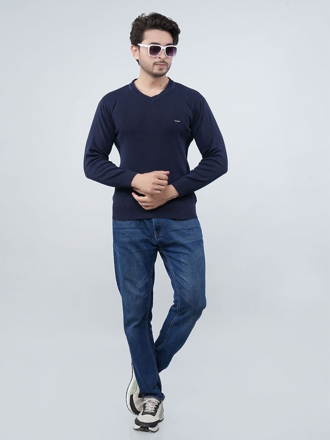 FEVERFEW Men V-Neck Ribbed Hem Pullover-picture-48