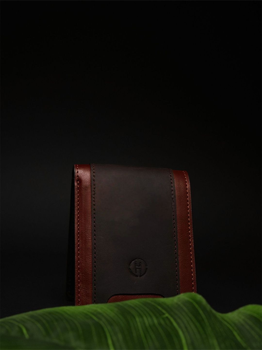 IN.HIDE Men Leather Two Fold Wallet-picture-10