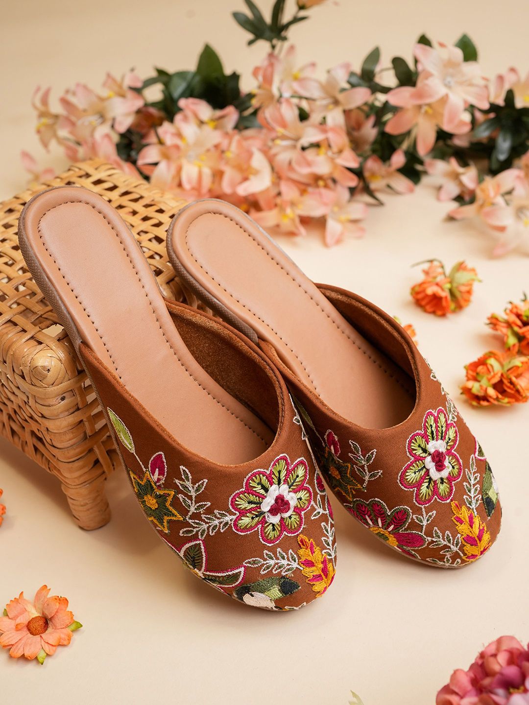 Anouk Women Embroidered Mules Flats-image-18