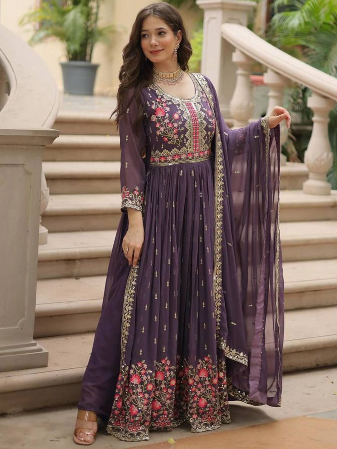 Women's Pink Floral Printed Regular Thread Work Kurta Set With Dupatta