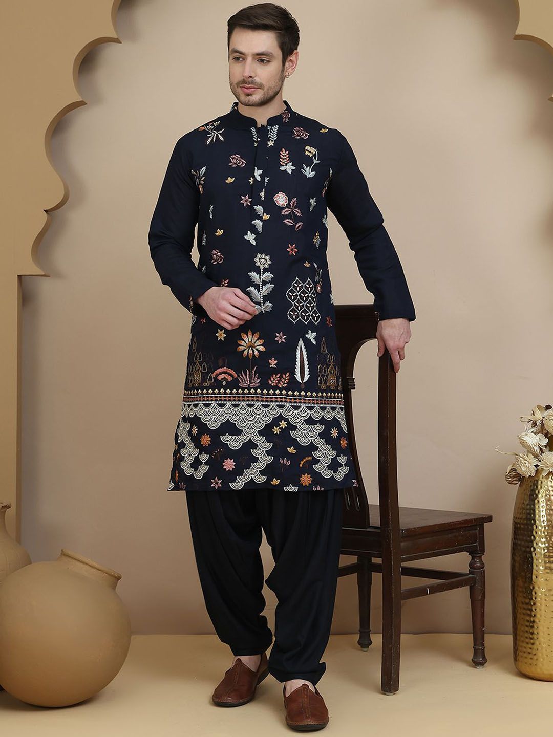 Jompers Men Floral Embroidered Regular Chikankari Kurta with Salwar-picture-10