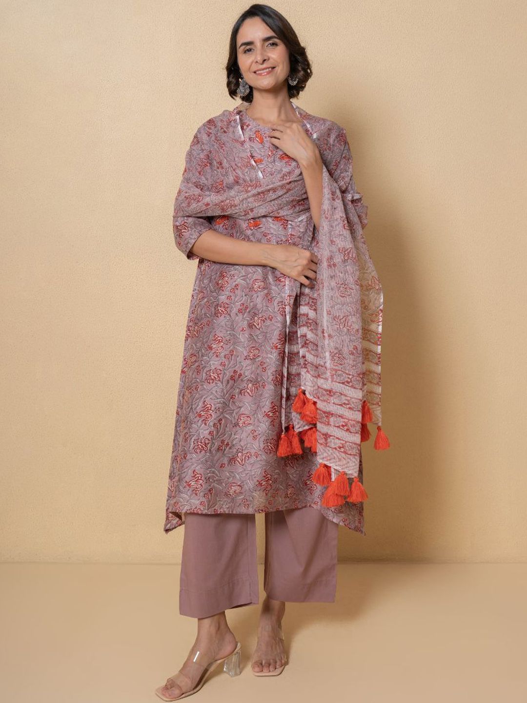 Kameez by Pooja Kejriwal Women Floral Printed Kurta with Trousers & Dupatta-picture-17