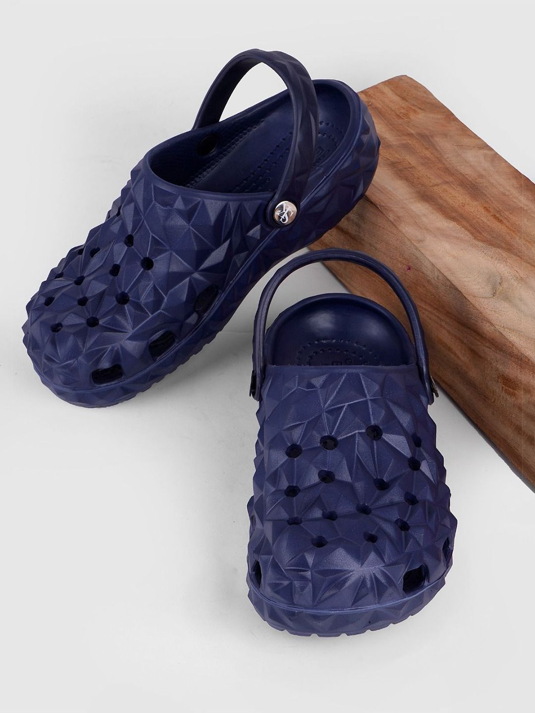 COGS Men Self Design Rubber Clogs-image-0