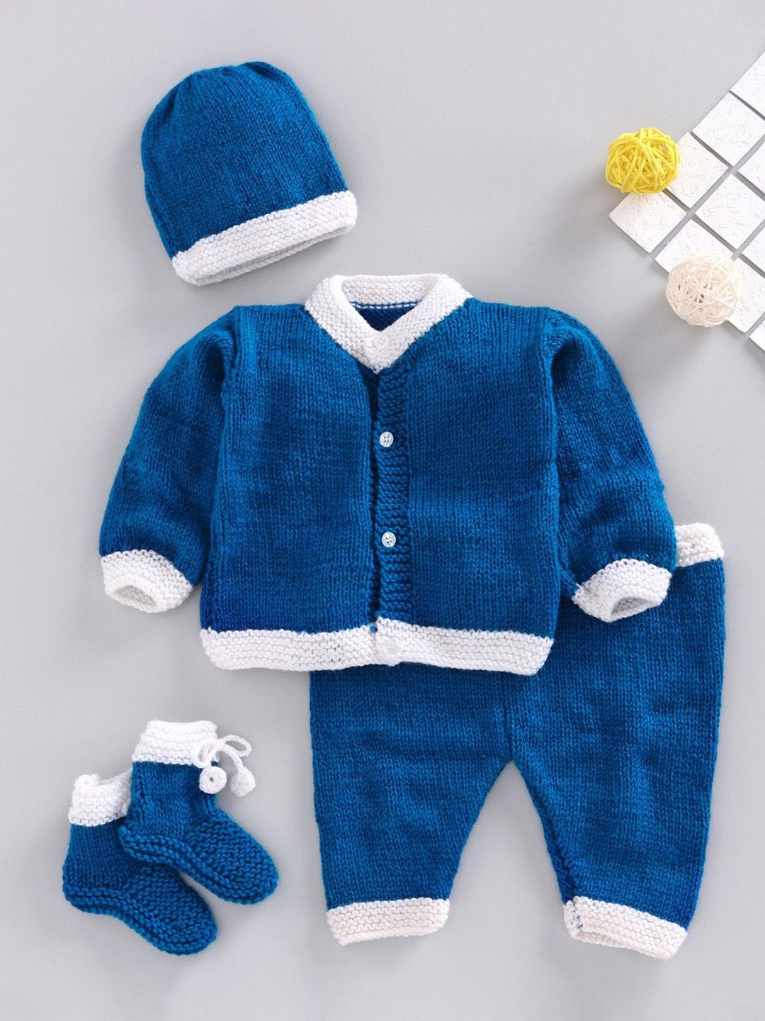 USHA ENTERPRISES Infants 5-Pcs Wool Baby Apparel Gift Set