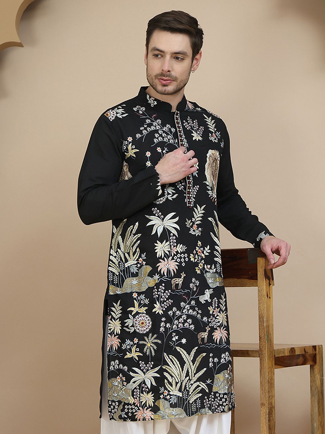 Jompers Floral Embroidered Sequinned Mandarin Collar Straight Kurta-picture-34