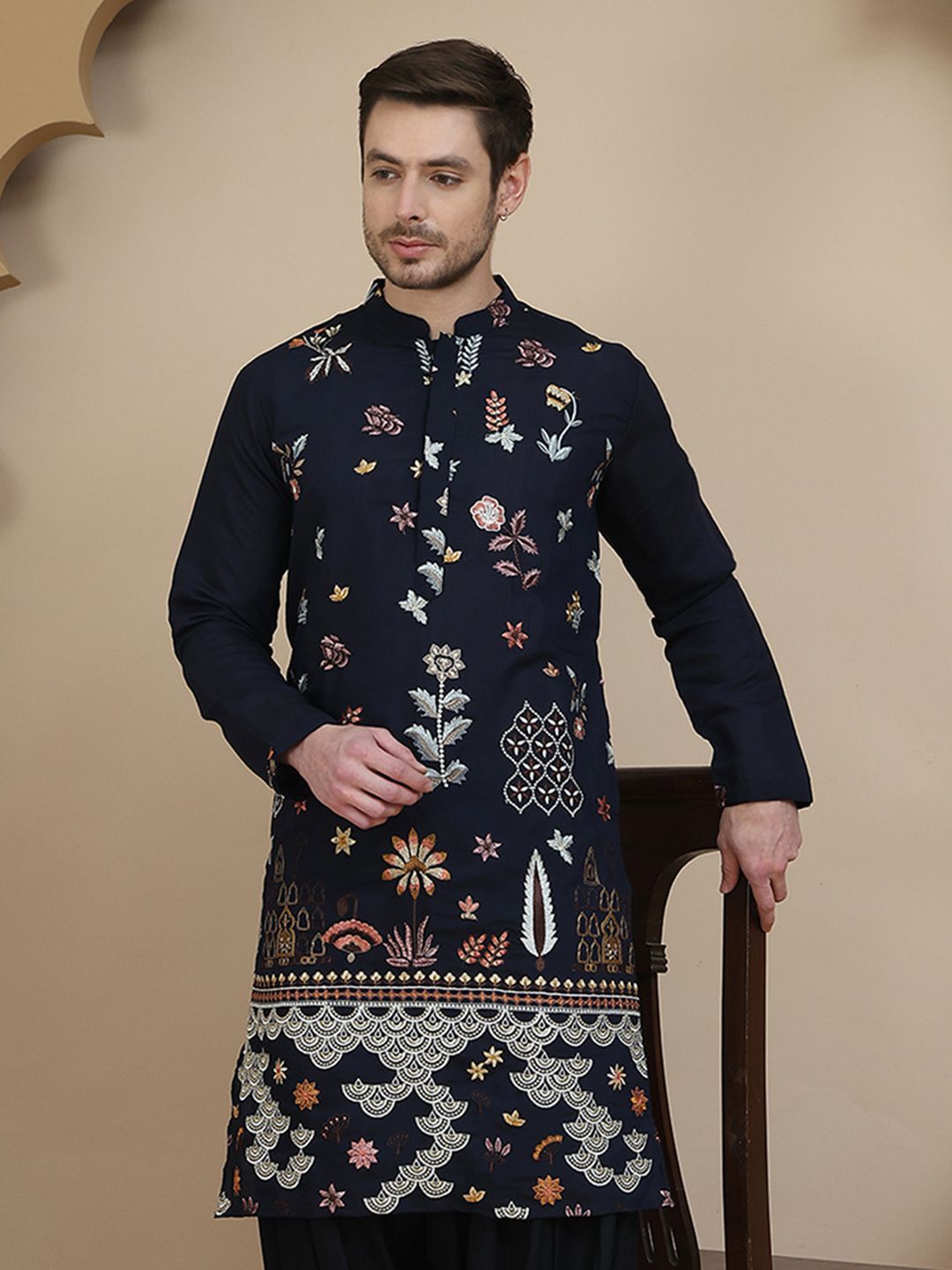 Jompers Men Floral Embroidered Thread Work Kurta-picture-52