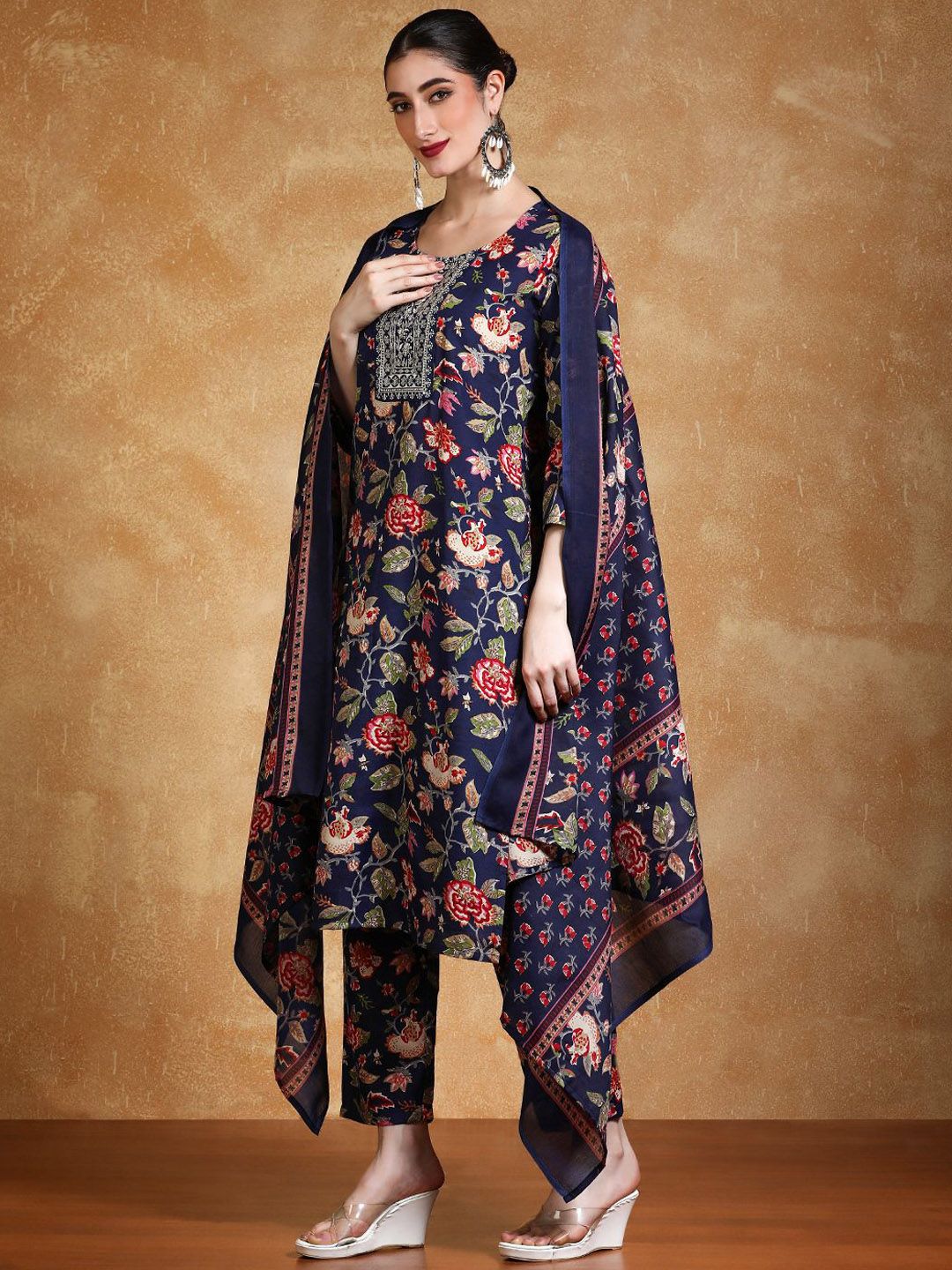 Mauve Floral Embroidered Thread Work Straight Kurta & Trousers With Dupatta