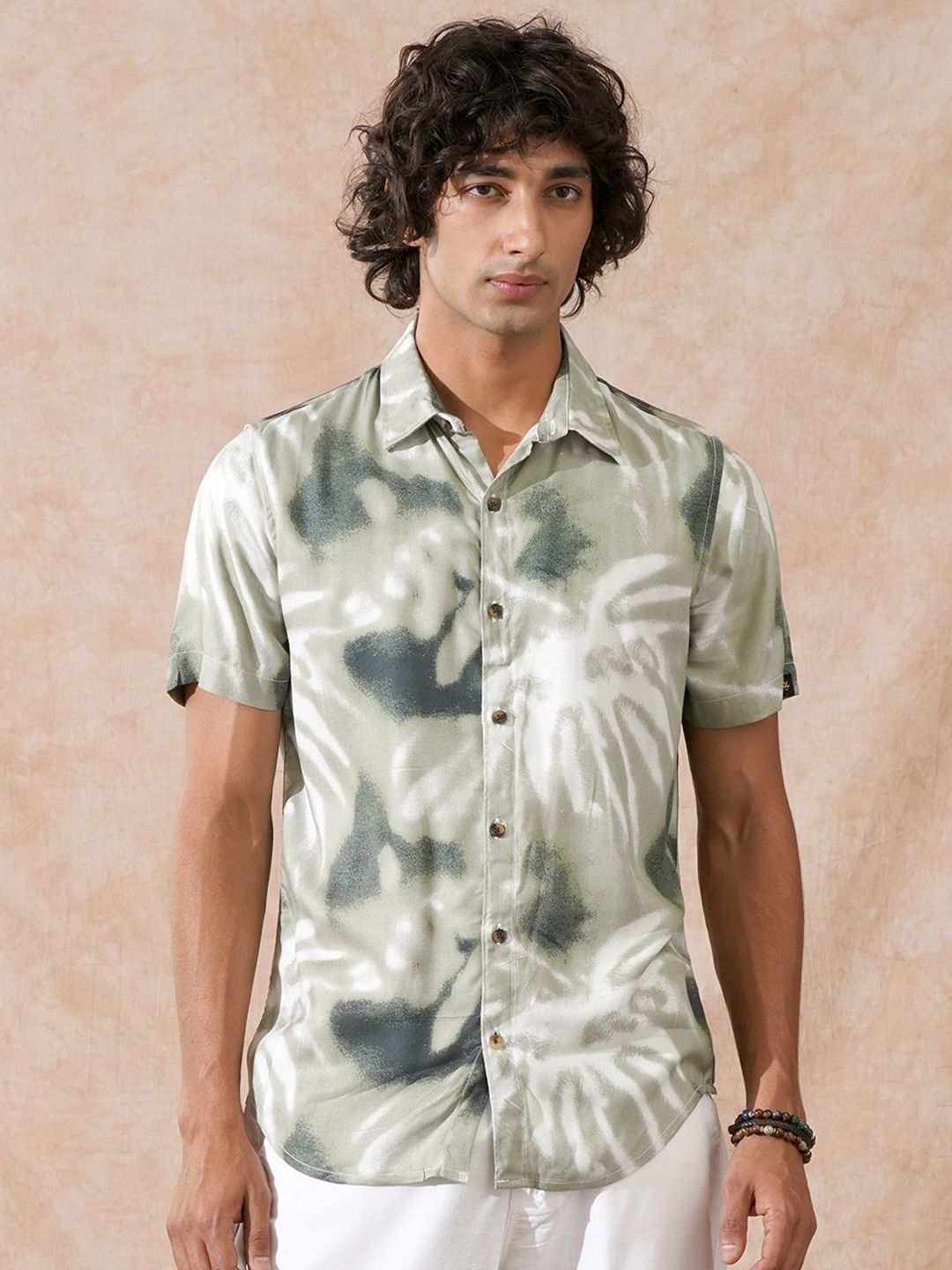 WROGN Men Comfort Slim Fit Abstract Printed Spread Collar Cotton Casual Shirt-picture-36