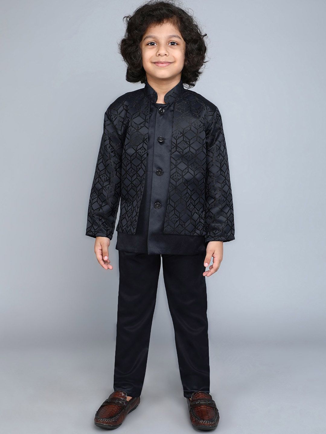 FOURFOLDS Boys Embroidered 2-Piece Suit-picture-13
