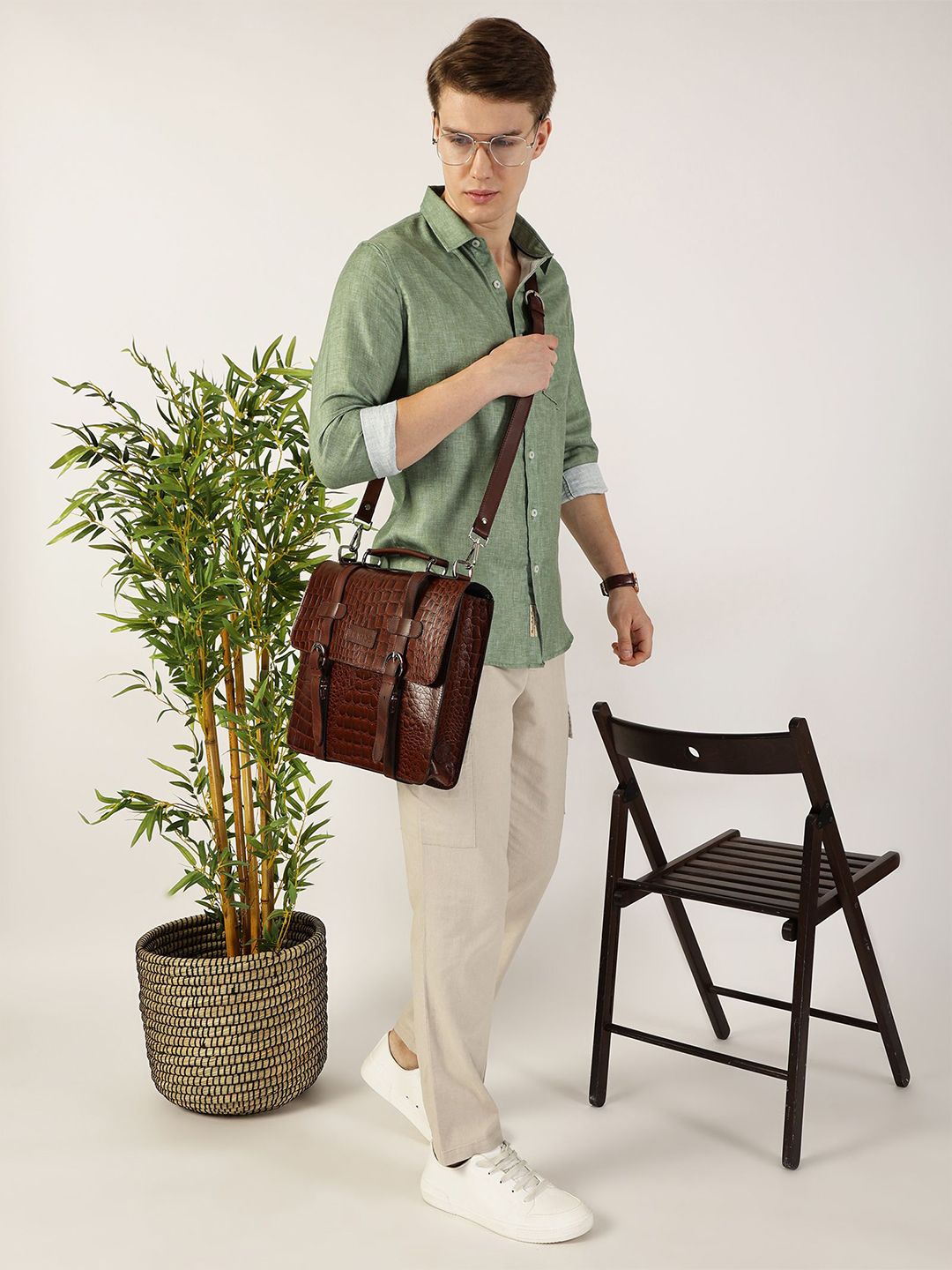 IN.HIDE Men Textured Leather Laptop Bag-picture-13