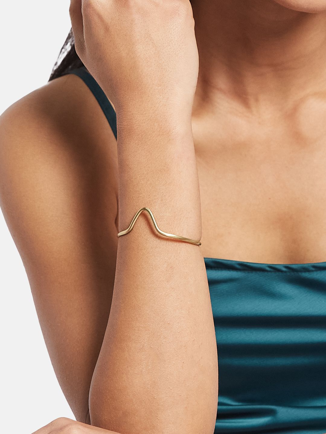ATIBELLE Set Of 2 Gold Plated & Spiral Heart-Shaped Textured Contemporary Bracelets