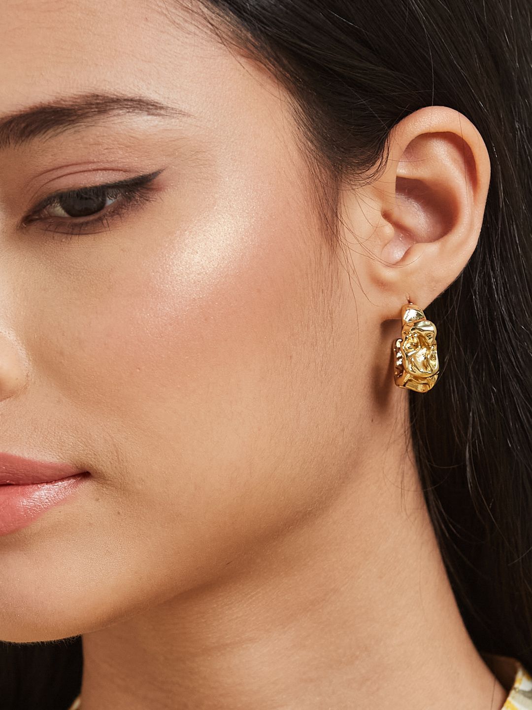 ATIBELLE Set Of 2 Gold-Plated Contemporary Shaped Textured Studs