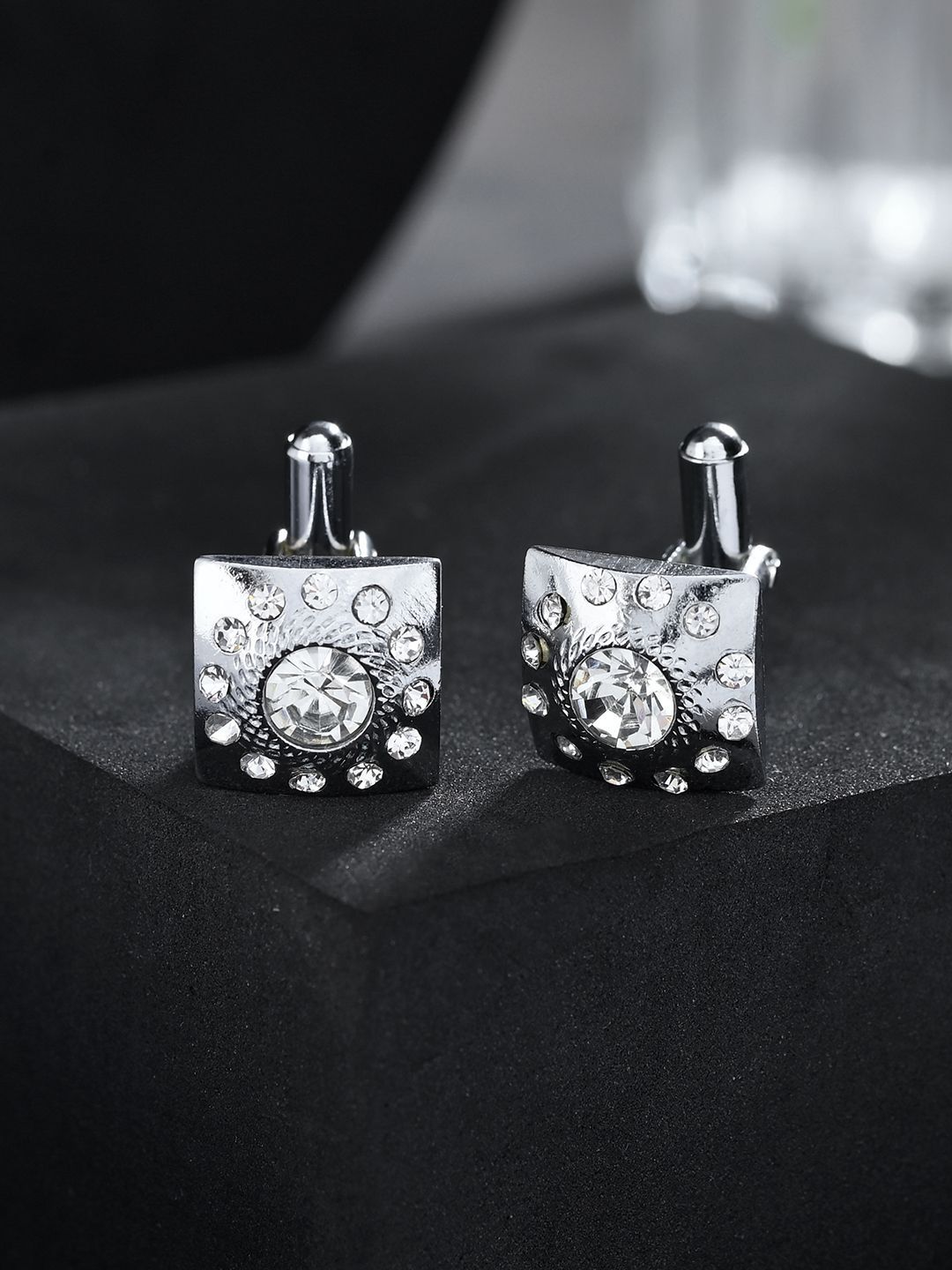 Voylla Geometric Cufflink-picture-28