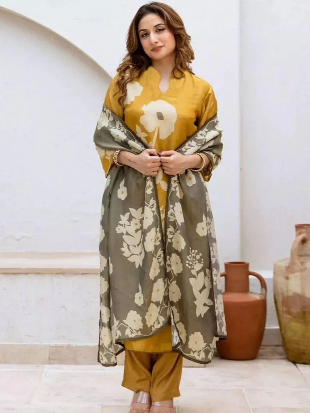 KALINI Women Floral Printed Regular Kurta with Trousers & With Dupatta-picture-24