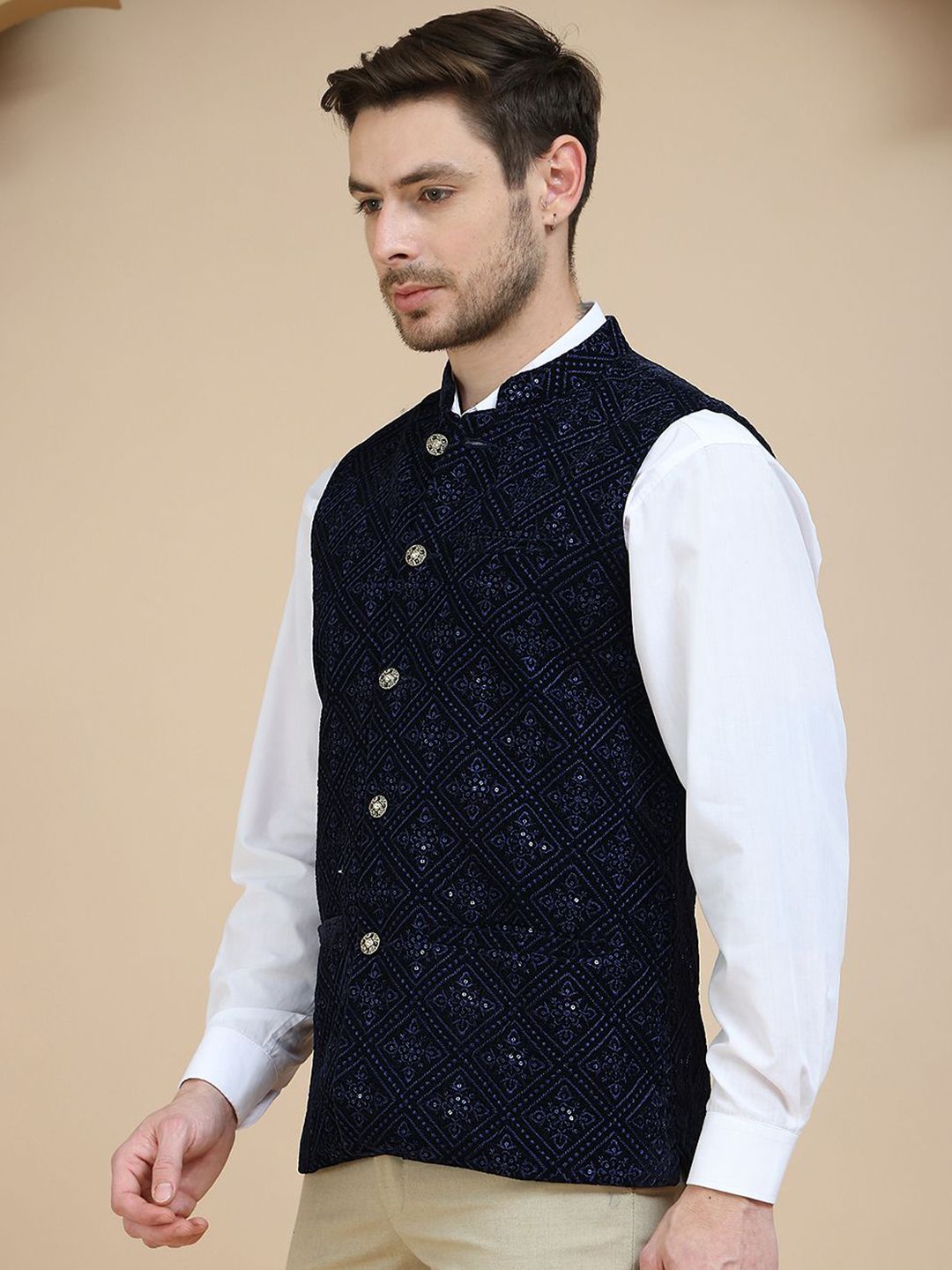 Jompers Men Embroidered Sequins Velvet Nehru Jacket-picture-11
