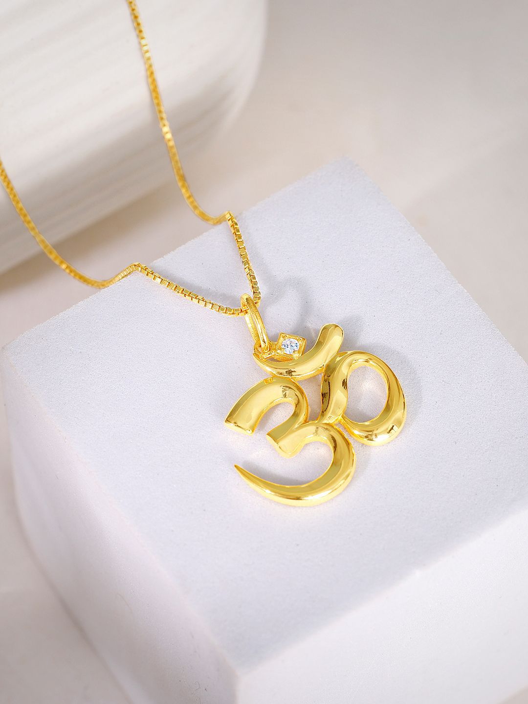GIVA Men 925 Silver Gold-Plated Contemporary Om Pendant with Chain-picture-42