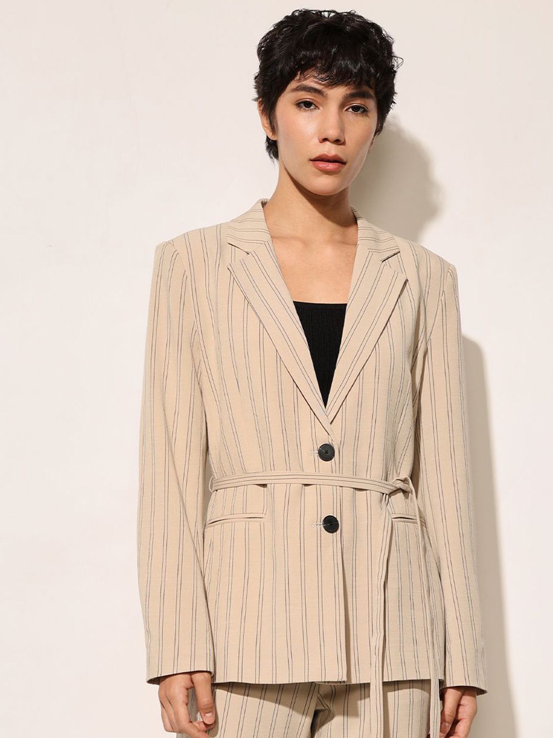 ONLY Striped Tailored-Fit Single Breasted Blazer-picture-30