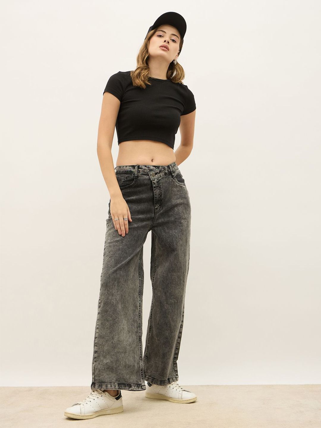 Styli Women High-Rise Wide Leg Heavy Fade Stretchable Jeans-picture-32