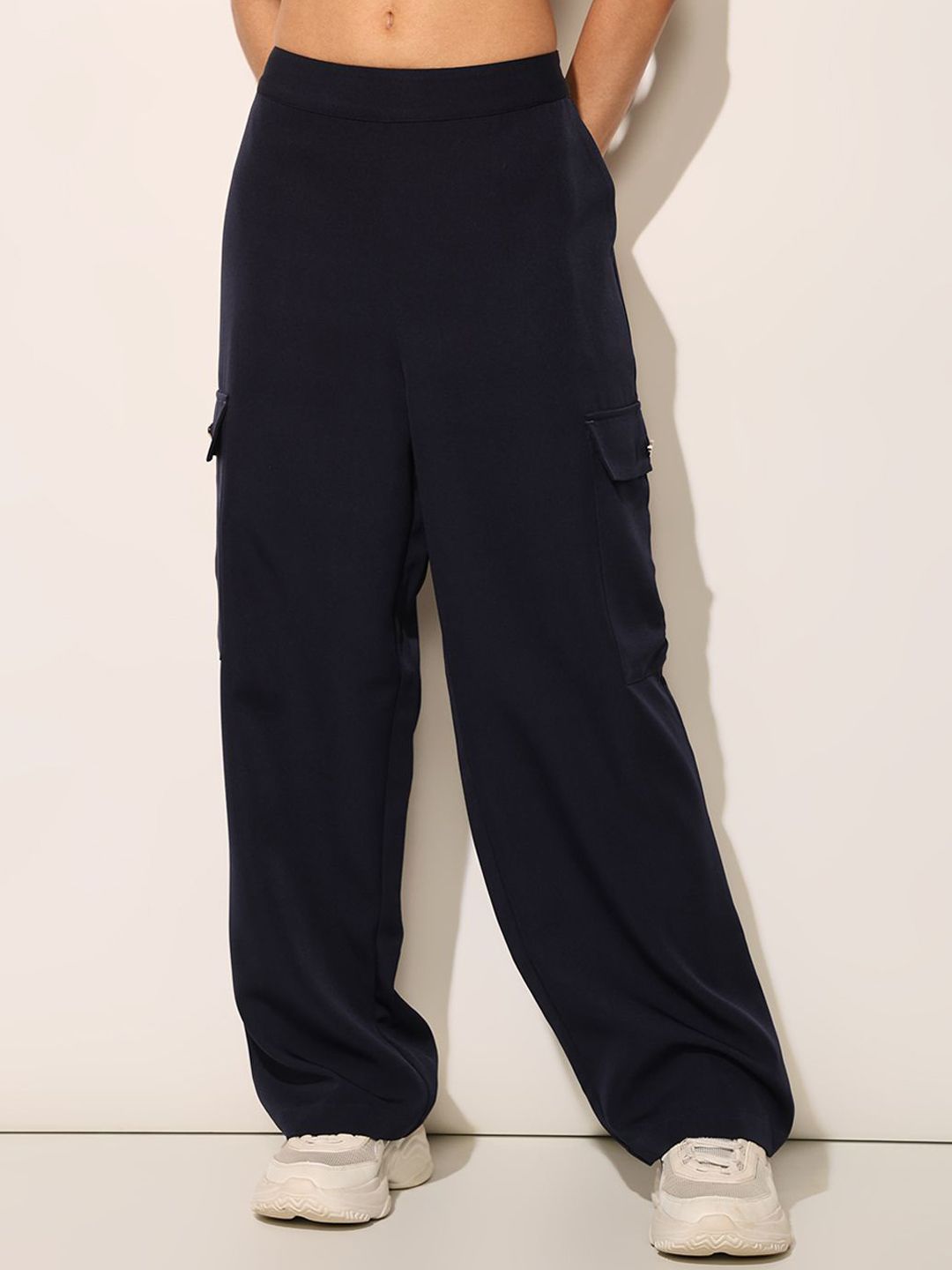 ONLY Women Loose Fit High-Rise Cargos Trousers-picture-23