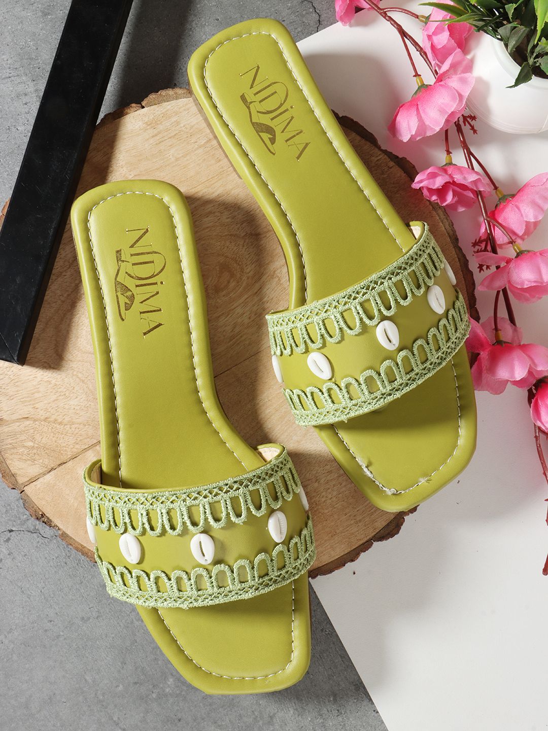 Nidima Women Embellished Ethnic Open Toe Flats-picture-26