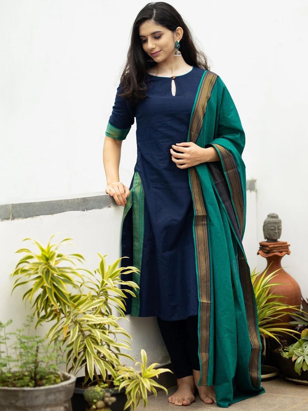 DMUNESH FASHION Mandarin Collar Straight Kurta With Trousers & Dupatta