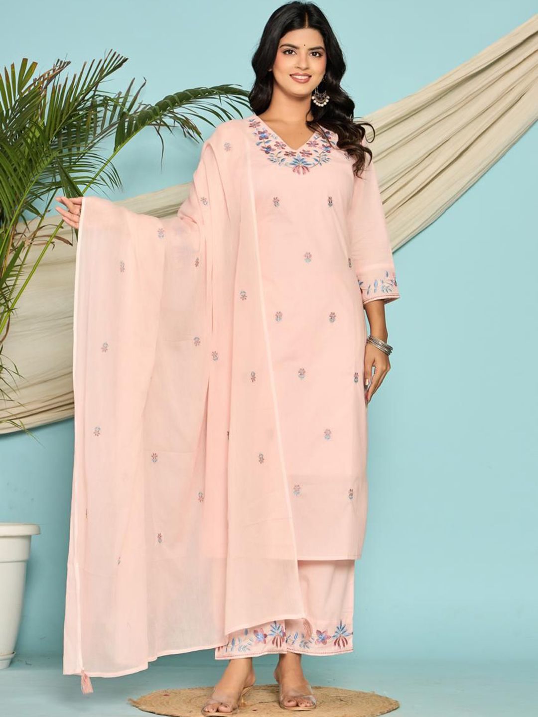 GHUMMAN SONAKSHI Women Embroidered Thread Work Cotton Kurta with Aster Set With Dupatta