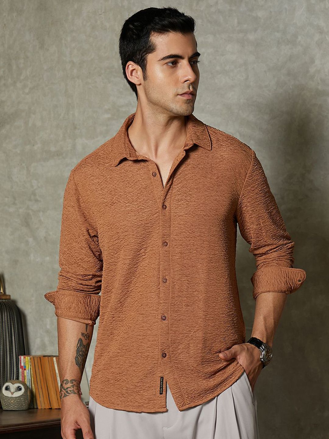 Campus Sutra Men Comfort Fit Textured Spread Collar Cotton Casual Shirt-picture-39