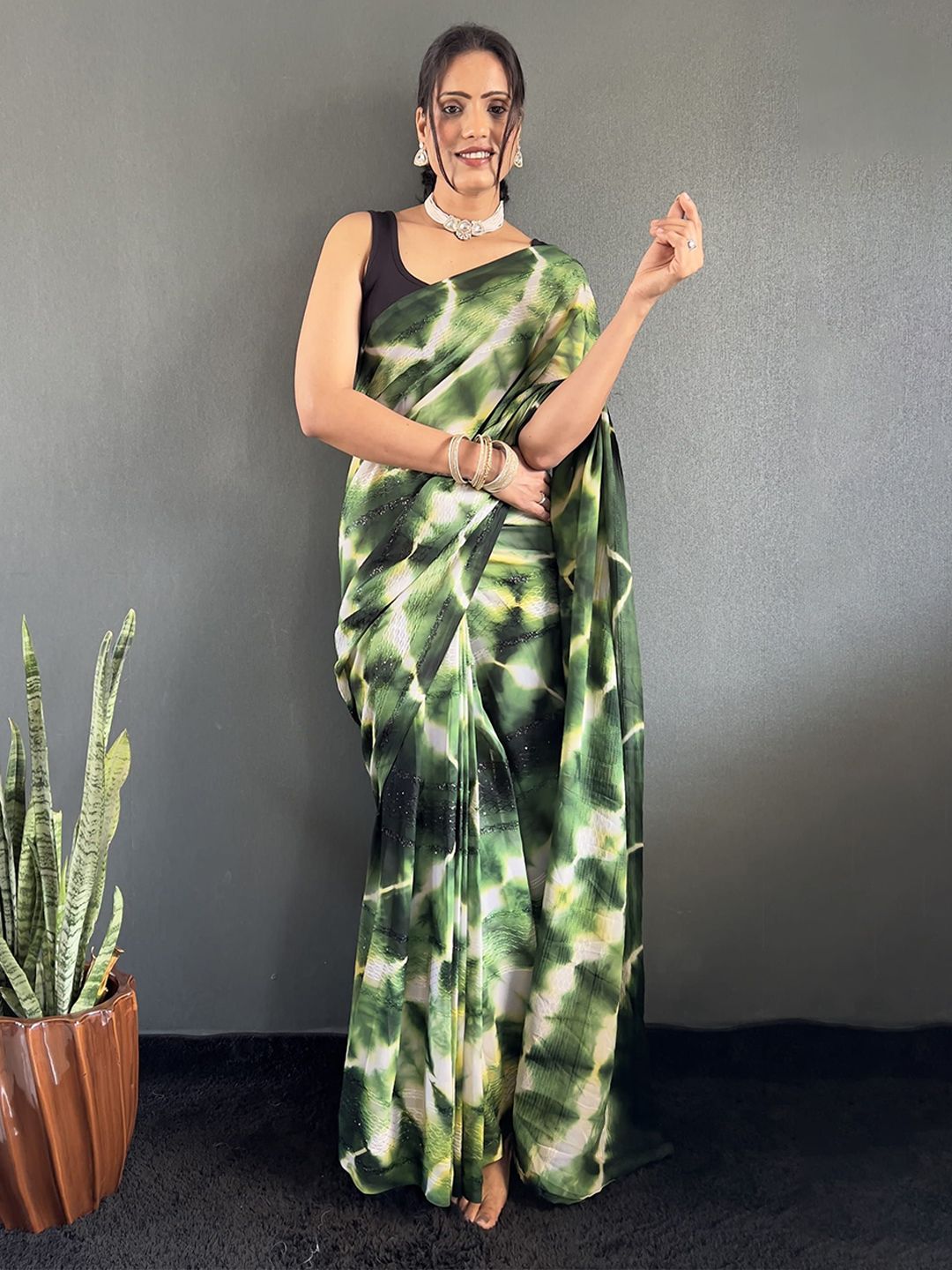 HERE&NOW Tie and Dye Zari Pure Georgette Saree-picture-27