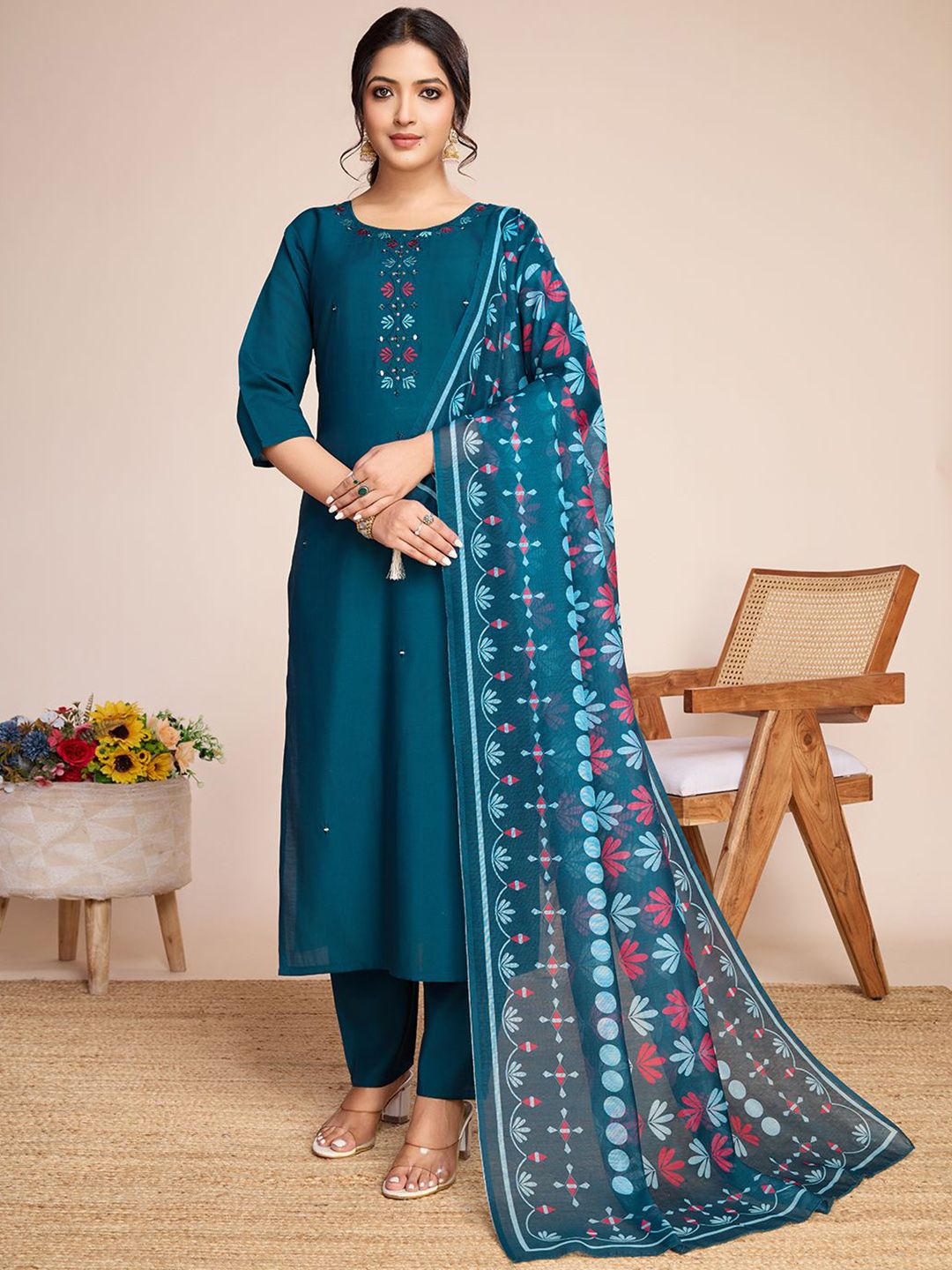 DIVASTRI Women Ethnic Motifs Embroidered Kurta with Trouser & Dupatta